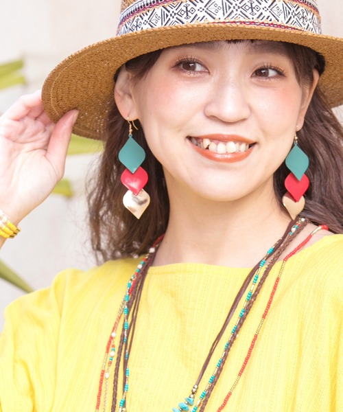 チャイハネ(チャイハネ)の「【チャイハネ】トリプルリーフピアス(ピアス(両耳用)・レディース・ブラック/レッド・FREE)」の2枚目の写真