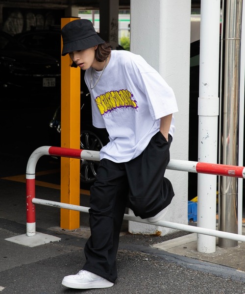 WEGO（ウィゴー）の「WEGO/グラフィティBIGT(S)（Tシャツ/カットソー・メンズ・ホワイト/ブラック/ブラック系その他/ホワイト系その他・MEDIUM/LARGE）」の6枚目の写真