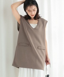 バックスリットVネックベスト