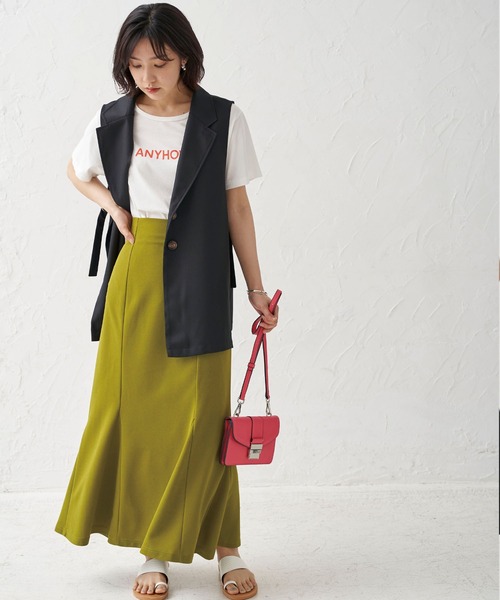 BELLUNA PLUS(ベルーナ)の「ベルト使いデザインジレ(ベスト・レディース・ブラック/ベージュ/モカ・MEDIUM/LARGE)」の14枚目の写真
