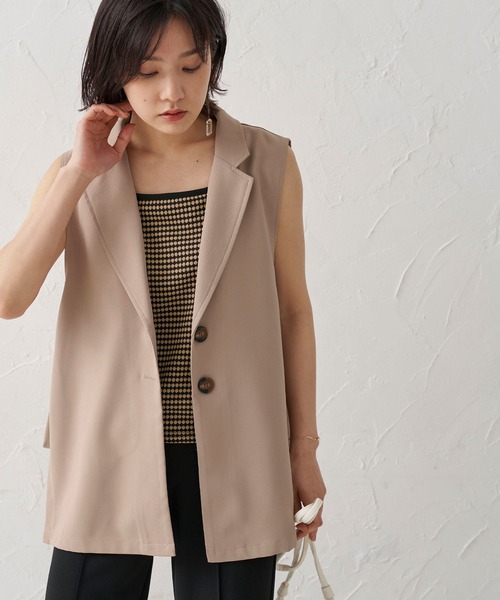 BELLUNA PLUS(ベルーナ)の「ベルト使いデザインジレ(ベスト・レディース・ブラック/ベージュ/モカ・MEDIUM/LARGE)」の15枚目の写真
