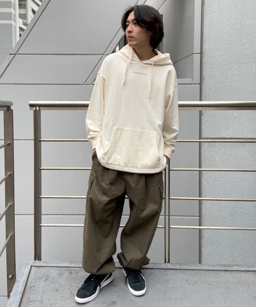 DC（ディーシー）の「DC/ディーシー ビッグシルエット バックプリントパーカー DPO224057（パーカー・メンズ・ホワイト/ブラック・M/L/XL）」の10枚目の写真