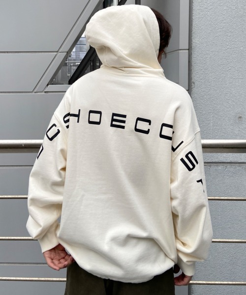 DC（ディーシー）の「DC/ディーシー ビッグシルエット バックプリントパーカー DPO224057（パーカー・メンズ・ホワイト/ブラック・M/L/XL）」の6枚目の写真