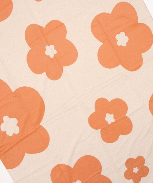 aimoha（アイモハ）の「【丸洗いOK！】大花柄のソファーカバー/ブランケット（ブランケット・レディース・ベージュ/オフホワイト/カーキ/イエロー/オレンジ/グリーン・FREE）」の7枚目の写真