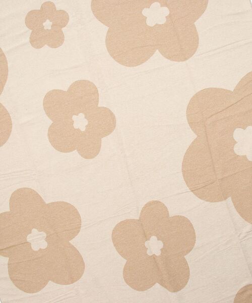 aimoha（アイモハ）の「【丸洗いOK！】大花柄のソファーカバー/ブランケット（ブランケット・レディース・ベージュ/オフホワイト/カーキ/イエロー/オレンジ/グリーン・FREE）」の10枚目の写真