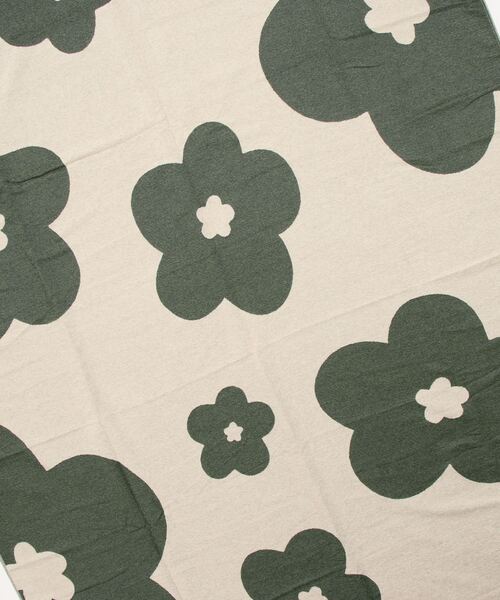 aimoha（アイモハ）の「【丸洗いOK！】大花柄のソファーカバー/ブランケット（ブランケット・レディース・ベージュ/オフホワイト/カーキ/イエロー/オレンジ/グリーン・FREE）」の8枚目の写真