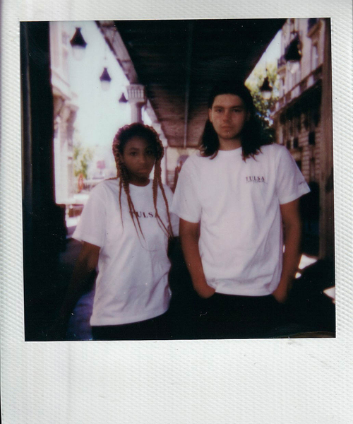 JOURNAL STANDARD(ジャーナルスタンダード)の「【DAMN×JOURNAL STANDARD】Girl Tulsa TEE(Tシャツ/カットソー・メンズ・ホワイト/ブラック・MEDIUM/LARGE/X-LARGE)」の5枚目の写真