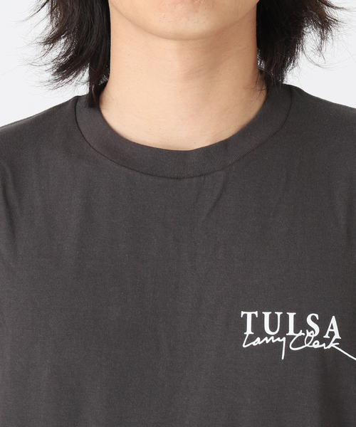 JOURNAL STANDARD(ジャーナルスタンダード)の「【DAMN×JOURNAL STANDARD】Girl Tulsa TEE(Tシャツ/カットソー・メンズ・ホワイト/ブラック・MEDIUM/LARGE/X-LARGE)」の15枚目の写真