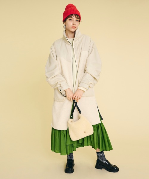 LANVIN en Bleu(ランバンオンブルー)の「【VERY掲載】ボアバッグ(ショルダーバッグ・レディース・オフホワイト/ブルー・FREE)」の3枚目の写真