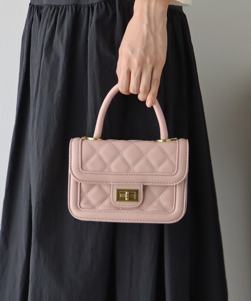 BLUEEAST（ブルーイースト）の「キルティングチェーンショルダーバッグ（ショルダーバッグ・レディース・ブラック/ピンク/パープル・FREE）」の11枚目の写真