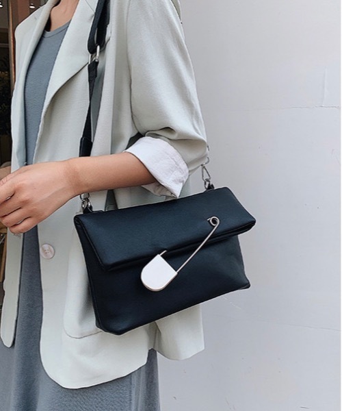 Burner(バーナー)の「【OKUOKU 0909】safety pin モチーフ 2WAYショルダーバッグ / oku-bag-532-30(ショルダーバッグ・レディース・その他2/その他1/その他3・FREE)」の2枚目の写真