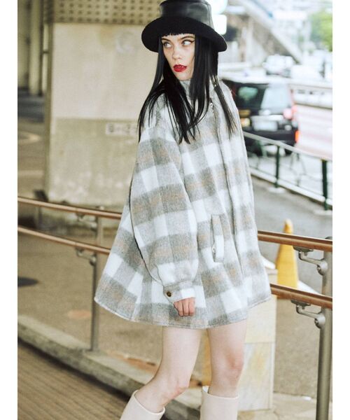 jouetie（ジュエティ）の「フレアスライバーコート（その他アウター・レディース・ライトブルー/ブラック/オフホワイト/グリーン・MEDIUM）」の5枚目の写真