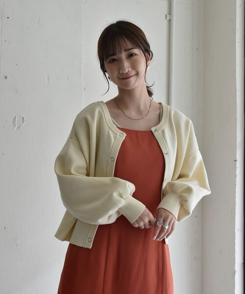 RETRO GIRL（レトロガール）の「カラーポリニットカーデ（カーディガン/ボレロ・レディース・イエロー/ブラック/パープル/オフホワイト/レッド/グリーン・FREE）」の11枚目の写真