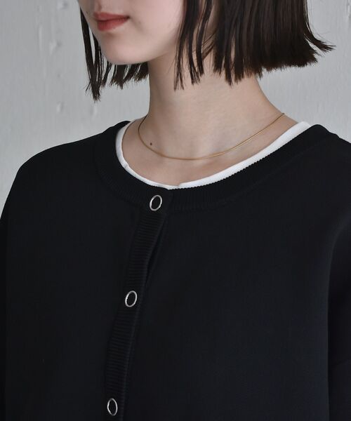 RETRO GIRL（レトロガール）の「カラーポリニットカーデ（カーディガン/ボレロ・レディース・イエロー/ブラック/パープル/オフホワイト/レッド/グリーン・FREE）」の21枚目の写真