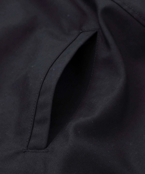 X-girl（エックスガール）の「OVAL LOGO COACH JACKET（ナイロンジャケット・レディース・ブラック/ブルー/ホワイト・S/M）」の11枚目の写真