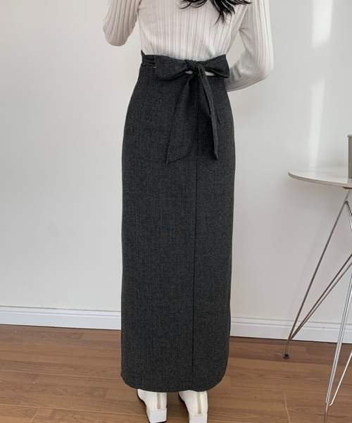 ECLIN（エクラン）の「バックリボンセンタースリットタイトスカート（スカート・レディース・ブラウン/ベージュ/ブラック・S/M）」の11枚目の写真