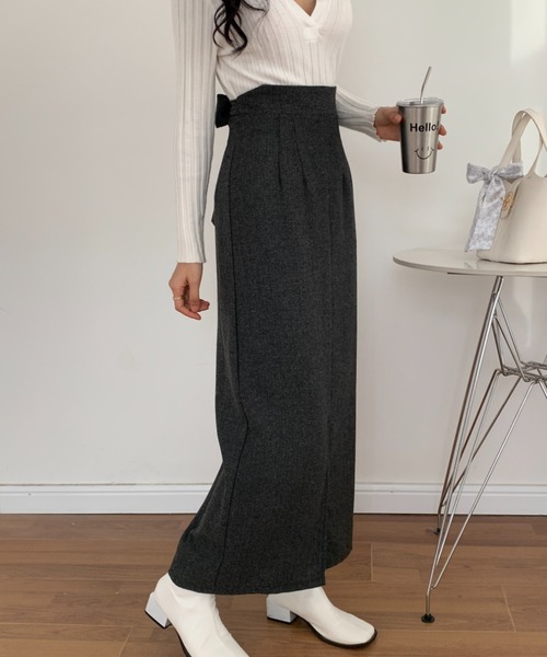 ECLIN（エクラン）の「バックリボンセンタースリットタイトスカート（スカート・レディース・ブラウン/ベージュ/ブラック・S/M）」の5枚目の写真