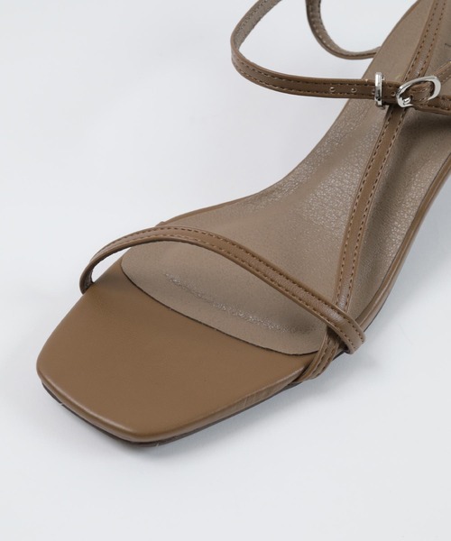 UR'S（ユアーズ）の「ナローアンクルストラップサンダル（サンダル・レディース・ブラック/アイボリー/ブラウン/ゴールド・S/M/L/LL）」の18枚目の写真