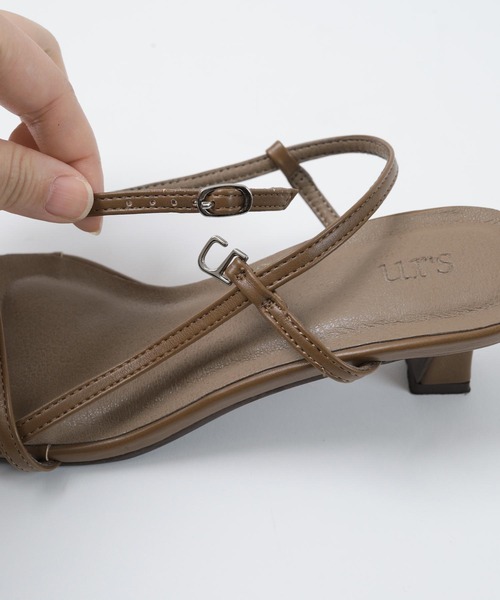 UR'S（ユアーズ）の「ナローアンクルストラップサンダル（サンダル・レディース・ブラック/アイボリー/ブラウン/ゴールド・S/M/L/LL）」の21枚目の写真