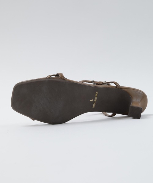 UR'S（ユアーズ）の「ナローアンクルストラップサンダル（サンダル・レディース・ブラック/アイボリー/ブラウン/ゴールド・S/M/L/LL）」の16枚目の写真