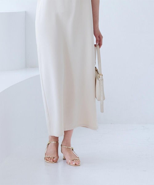 UR'S（ユアーズ）の「ナローアンクルストラップサンダル（サンダル・レディース・ブラック/アイボリー/ブラウン/ゴールド・S/M/L/LL）」の13枚目の写真