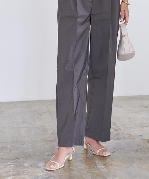 UR'S（ユアーズ）の「ナローアンクルストラップサンダル（サンダル・レディース・ブラック/アイボリー/ブラウン/ゴールド・S/M/L/LL）」の6枚目の写真