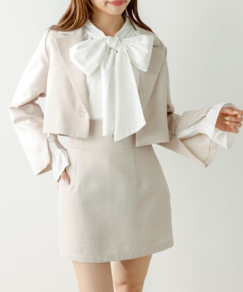 OLIVE des OLIVE(オリーブデオリーブ)の「【WEB限定カラー有】袖スリットテーラードジャケット(テーラードジャケット・レディース・ブラック/クリーム/ブラウン/ベージュ/ネイビー/ライトベージュ/サックスブルー・FREE)」の5枚目の写真