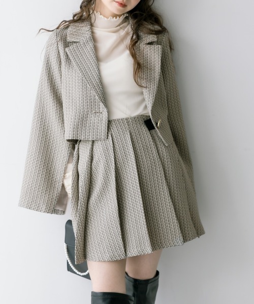 OLIVE des OLIVE(オリーブデオリーブ)の「【WEB限定カラー有】袖スリットテーラードジャケット(テーラードジャケット・レディース・ブラック/クリーム/ブラウン/ベージュ/ネイビー/ライトベージュ/サックスブルー・FREE)」の2枚目の写真