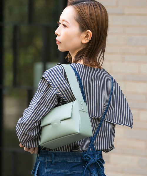 URBAN RESEARCH ROSSO（アーバンリサーチロッソ）の「フロントクリップハンドバッグ（ハンドバッグ・レディース・パープル/オフホワイト/グリーン系その他・-）」の13枚目の写真