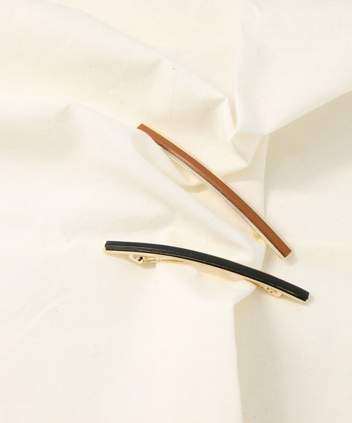 Gready Brilliant（グレディブリリアン）の「レザーメタルバレッタ（バレッタ/ヘアクリップ・レディース・キャメル/ブラック・FREE）」の2枚目の写真