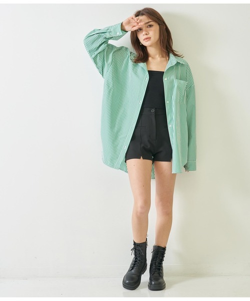 ANAP(アナップ)の「ストライプビッグシャツ(シャツ/ブラウス・レディース・ネイビー/ベージュ/グリーン・FREE)」の12枚目の写真