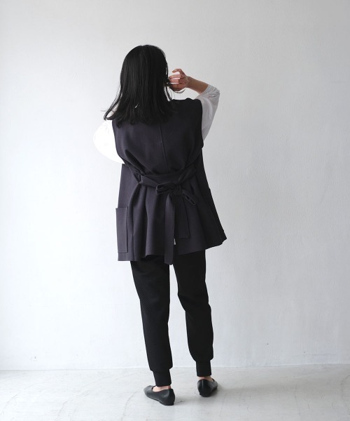 marjour（マージュール）の「PONTE GILET（ベスト・レディース・ネイビー/チャコールグレー・M）」の10枚目の写真