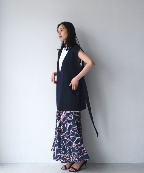 marjour（マージュール）の「PONTE GILET（ベスト・レディース・ネイビー/チャコールグレー・M）」の11枚目の写真