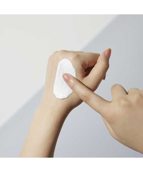 to/one / シルキー デイ エッセンス UV（日焼け止め/UVケア）｜to/one