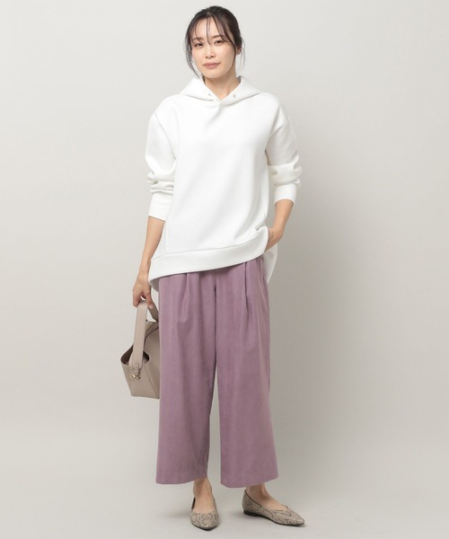 Elura(エルーラ)の「大人リュクスフレアパーカー(パーカー・レディース・ホワイト/グレイッシュベージュ/チャコールグレー/ブラウン系その他/ネイビー/オフホワイト・MEDIUM/LARGE/SMALL)」の8枚目の写真