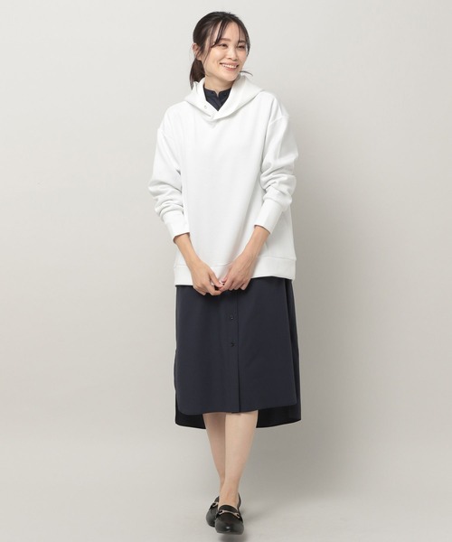 Elura(エルーラ)の「大人リュクスフレアパーカー(パーカー・レディース・ホワイト/グレイッシュベージュ/チャコールグレー/ブラウン系その他/ネイビー/オフホワイト・MEDIUM/LARGE/SMALL)」の9枚目の写真