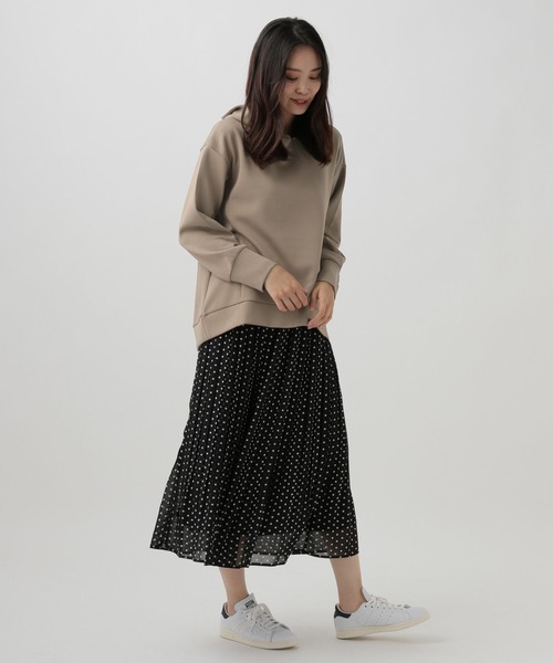 Elura(エルーラ)の「大人リュクスフレアパーカー(パーカー・レディース・ホワイト/グレイッシュベージュ/チャコールグレー/ブラウン系その他/ネイビー/オフホワイト・MEDIUM/LARGE/SMALL)」の21枚目の写真