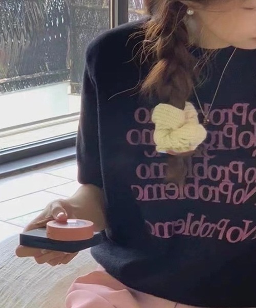 Chick(チック)の「ミッドスリーブ ラウンドネック レターニット(Tシャツ/カットソー・レディース・ホワイト/ブラック/グレー/アイボリー・FREE)」の3枚目の写真