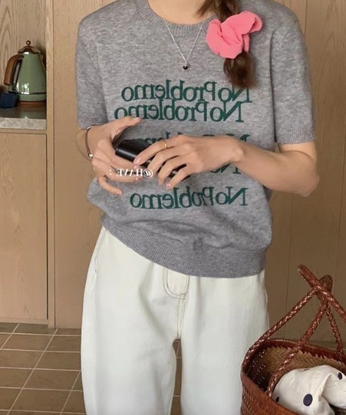 Chick(チック)の「ミッドスリーブ ラウンドネック レターニット(Tシャツ/カットソー・レディース・ホワイト/ブラック/グレー/アイボリー・FREE)」の7枚目の写真