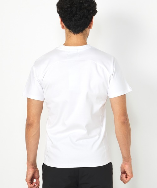 MEN'S BIGI（メンズビギ）の「【1PIU1UGUALE3 RELAX】シルケットポンチアーチロゴTシャツ（Tシャツ/カットソー・メンズ・ホワイト/ブラック・01/02/03）」の7枚目の写真