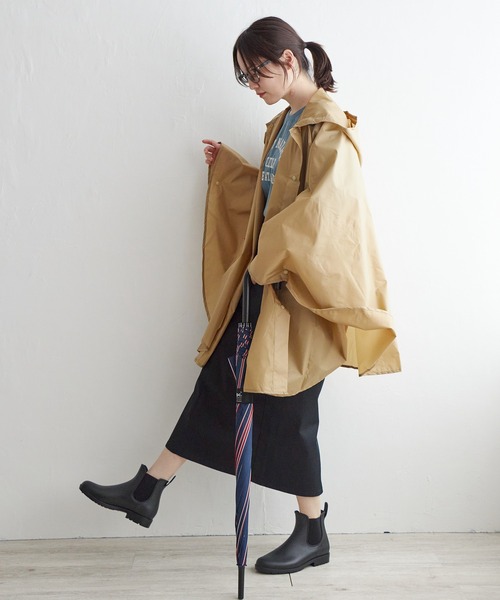 LBC（エルビーシー）の「レインポンチョ 無地（レインコート/ポンチョ・レディース・ネイビー/ベージュ・FREE）」の2枚目の写真