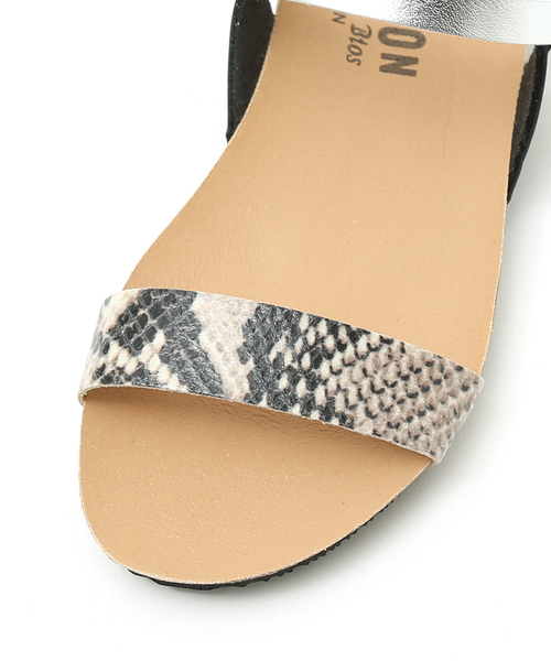 PICHE ABAHOUSE（ピシェ アバハウス）の「●PLAKTON フットベッドベルトサンダル（サンダル・レディース・ブラック/シャンパン/その他・38/37/36）」の21枚目の写真