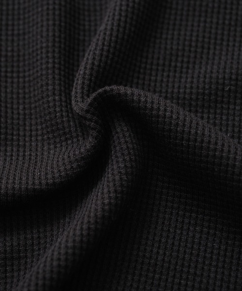 Revo.（レボ）の「ワッフル 裾スクエア ノースリーブ カットソー / レイヤード ロング丈 タンクトップ（タンクトップ・メンズ・ホワイト/ブラック・M/L）」の5枚目の写真