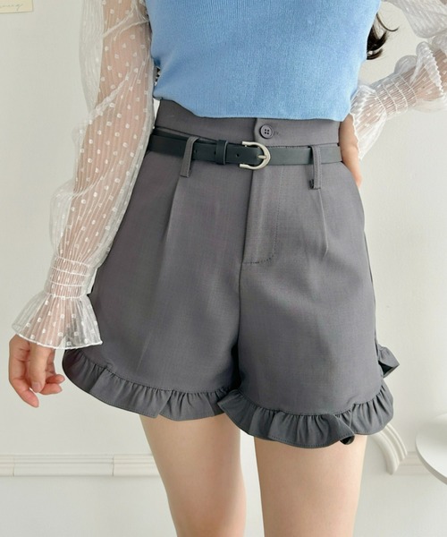 Loueme(ルエム)の「ベルト付きハイウエストフリルショートパンツ(その他パンツ・レディース・ベージュ/ブラック/グレー・S/M)」の4枚目の写真