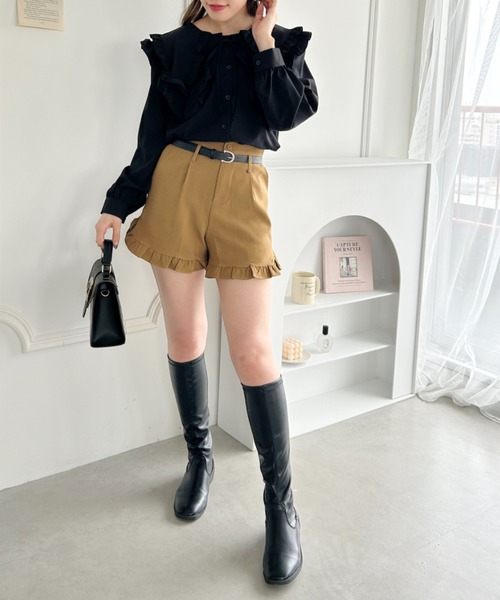 Loueme(ルエム)の「ベルト付きハイウエストフリルショートパンツ(その他パンツ・レディース・ベージュ/ブラック/グレー・S/M)」の7枚目の写真