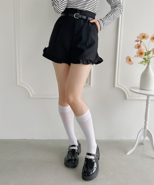 ツーピース 肩見せブラウス フリル ショートパンツ ハイウエスト セール】ベルト付きハイウエストフリルショートパンツ（その他