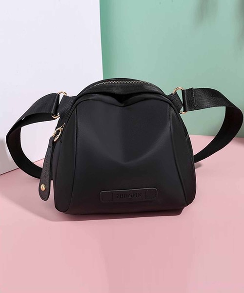 NANEA(ナネア)の「ラウンドデザイン肩掛けバッグ(ショルダーバッグ・レディース・ブラック/ピンク/グリーン・FREE)」の12枚目の写真