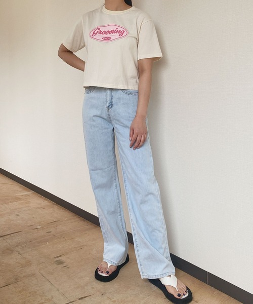Reurie'(レウリィ)の「【ZOZO限定】ショート丈ロゴT / プリントT オーバーサイズ クロップド丈 グレー ベージュ グリーン ピンク(Tシャツ/カットソー・レディース・ベージュ/グレー・FREE)」の12枚目の写真