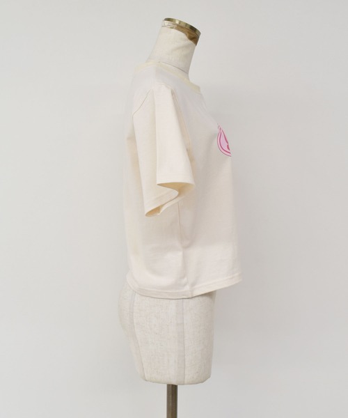 クレージュ　ロゴ刺繍スウェット　クロップド丈　ショート　オーバーサイズ　ベージュ クレージュ ロゴ刺繍スウェット クロップド丈 ショート オーバー