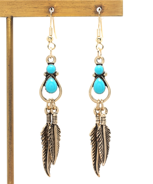 AZUL by moussy（アズールバイマウジー）の「メタルフェザーフックピアス（ピアス（両耳用）・レディース・シルバー/ゴールド系その他・FREE）」の2枚目の写真